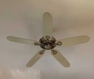 What Direction Should I Run My Ceiling Fan? 3 ceiling fan