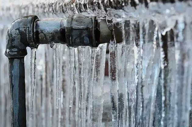 What To Do This Winter With Your Plumbing 9 winter plumbing tips.jpg